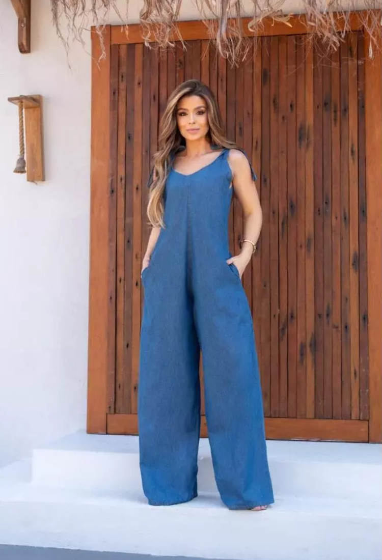 Macacão Jeans Lívia M. de Mulher